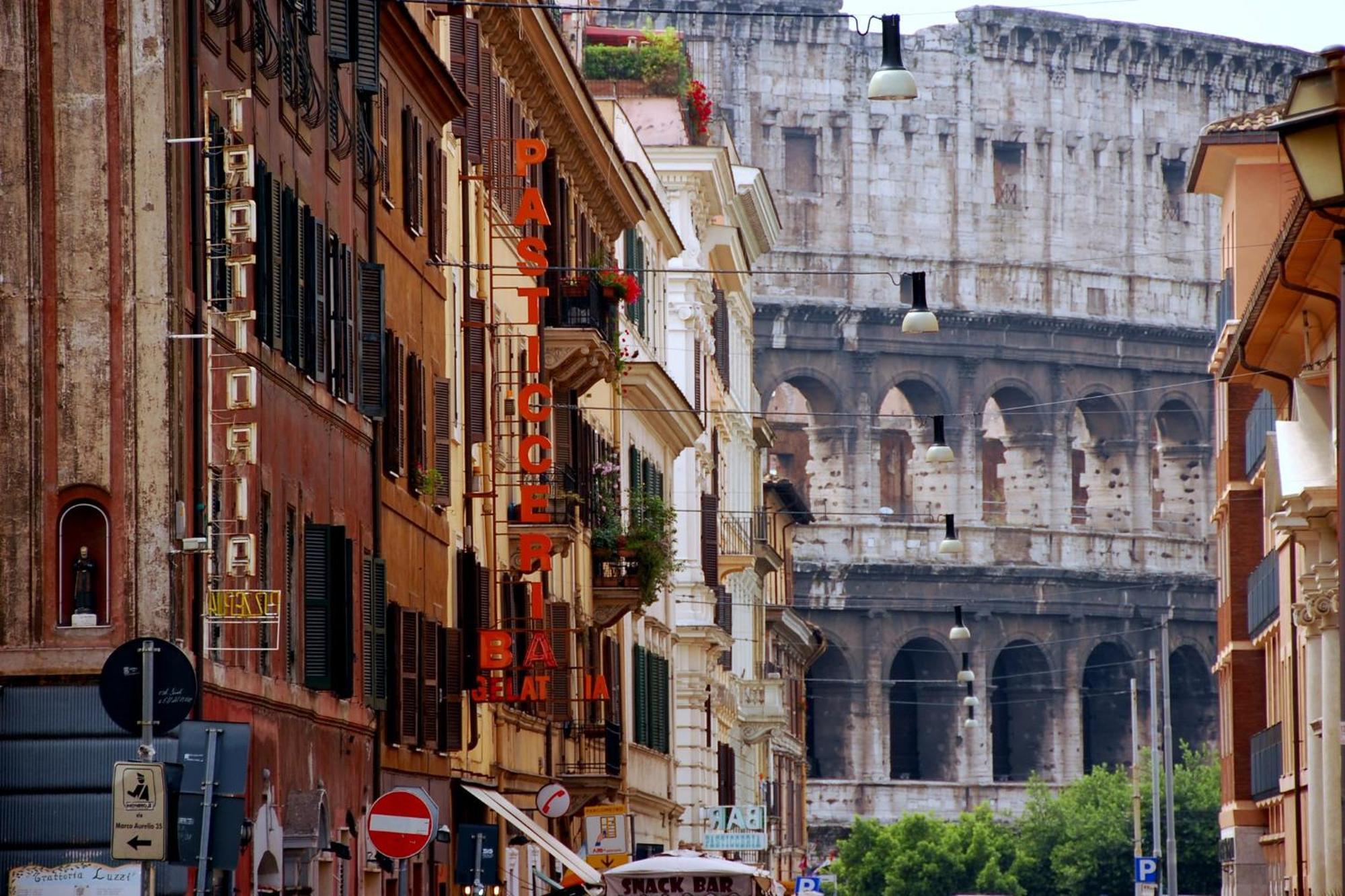 Casa Di Egeria Al Colosseo โรม ภายนอก รูปภาพ
